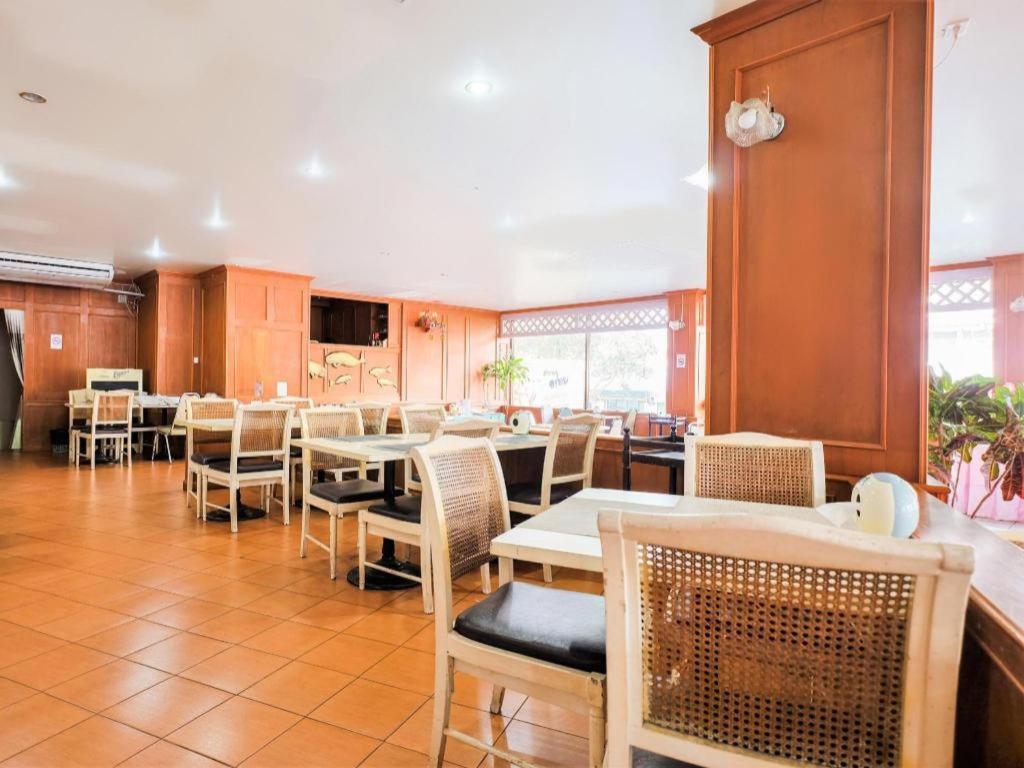 Oyo 565 Trang Hotel Εξωτερικό φωτογραφία