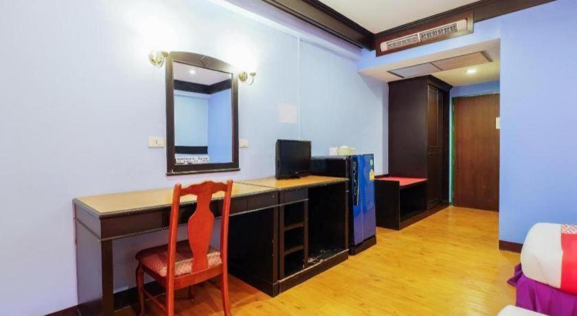 Oyo 565 Trang Hotel Εξωτερικό φωτογραφία